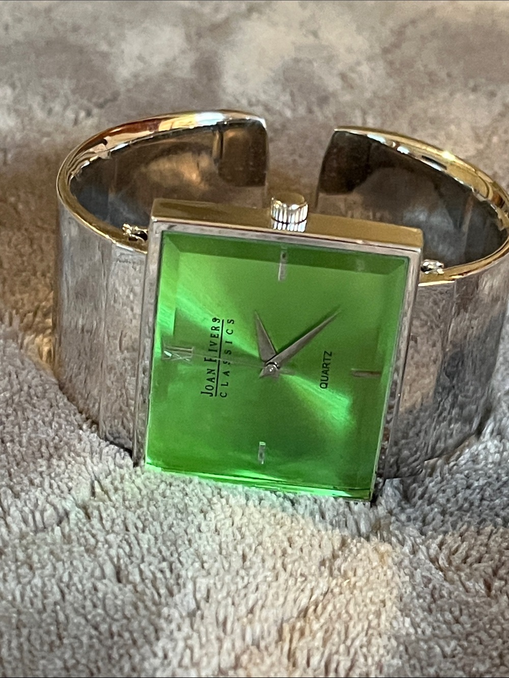 Vintage Joan Rivers Classics Green Dial Silver-Tone Bracelet Watch - Picture 3 of 6